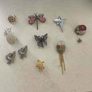 Vintage brooch’s